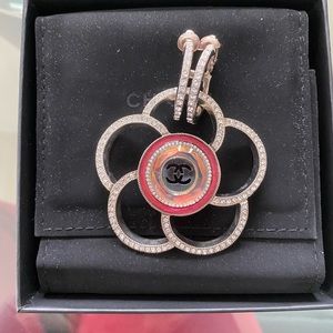 CHANEL Single Clip On Earring